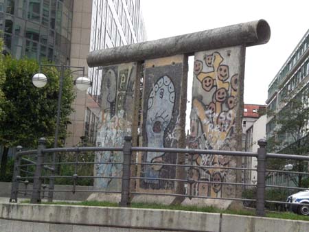AltMoabitWall-027