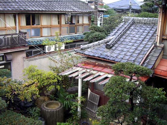 240Ueno005