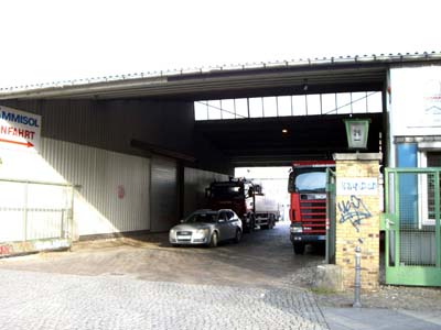 MauerUS-Embassy-001
