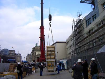 MauerUS-Embassy-047