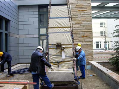 MauerUS-Embassy-071