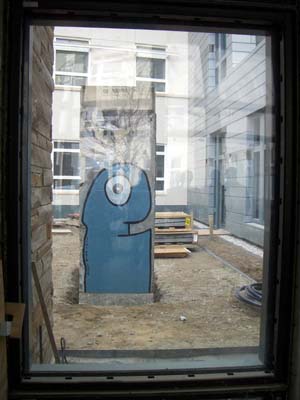 MauerUS-Embassy-099