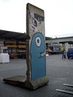 MauerUS-Embassy-025