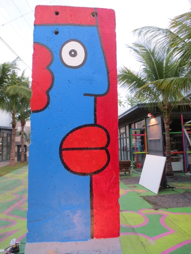 MiamiBerlinWall2013-008