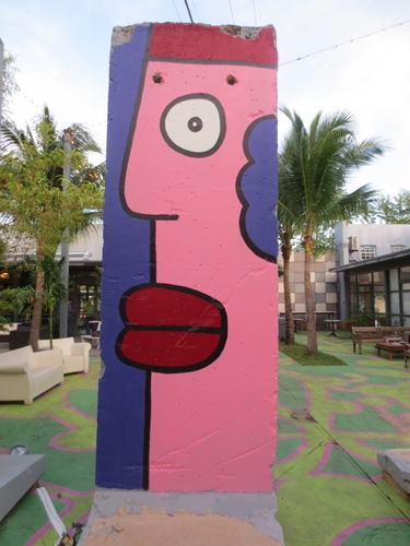 MiamiBerlinWall2013-010