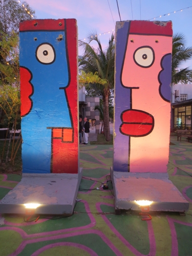 MiamiBerlinWall2013-022