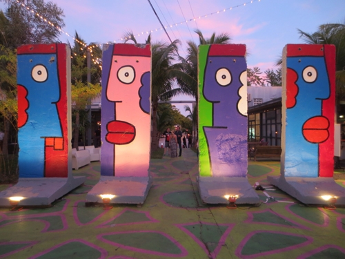 MiamiBerlinWall2013-023
