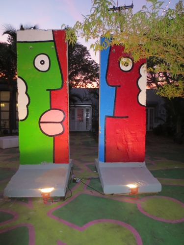 MiamiBerlinWall2013-026