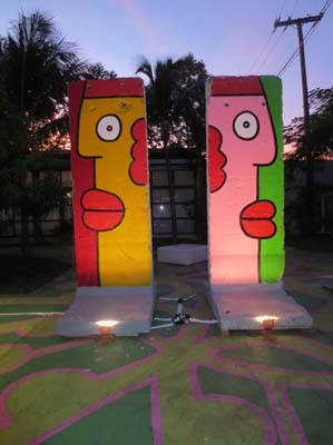MiamiBerlinWall2013-025
