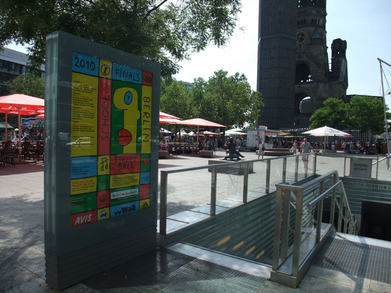 Poster2010-137