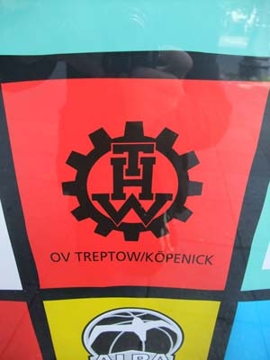 Poster2011-078