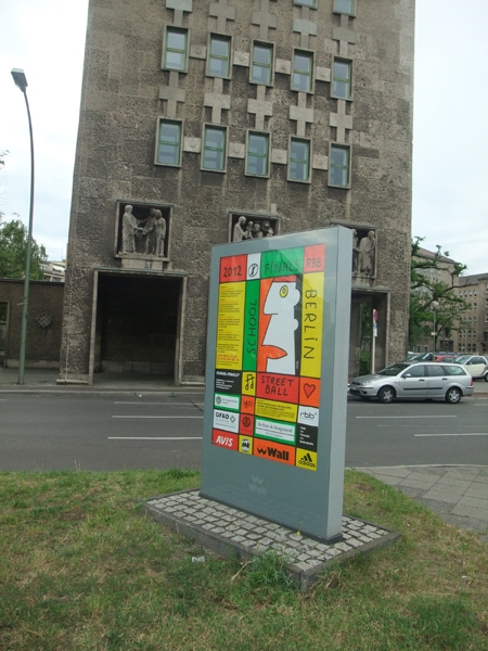 Poster2012-136