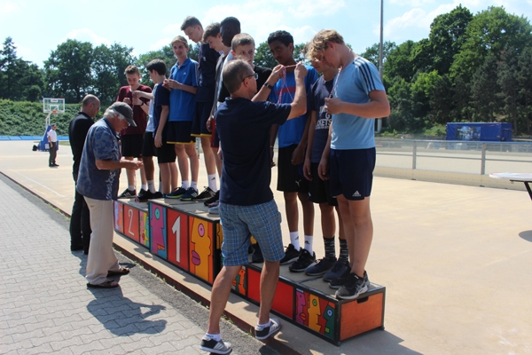 SchoolFinalsFinale02-036