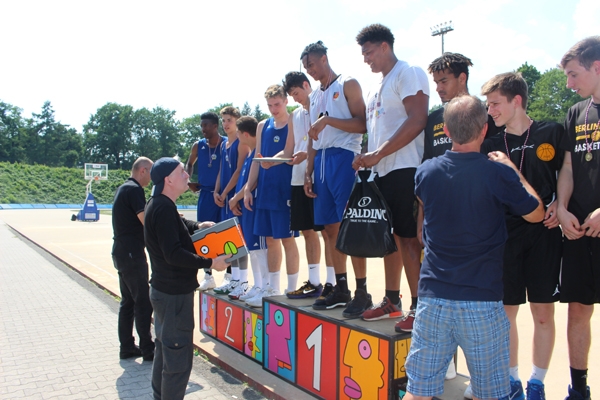 SchoolFinalsFinale02-047