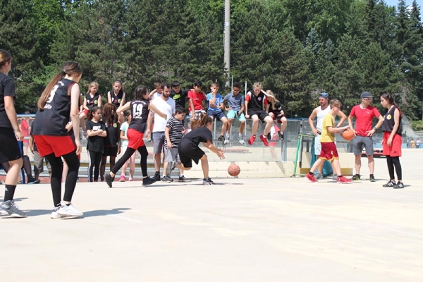 SchoolFinalsFinale03-033