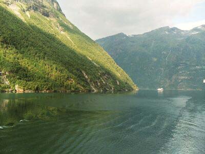 037Fjord01